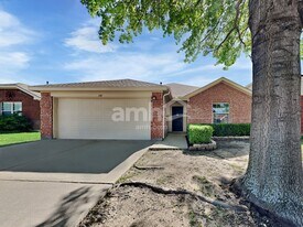 11141 Pleasant Wood Ln in Fort Worth, TX - Building Photo
