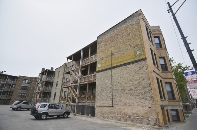 3945-59 N. Janssen Ave. in Chicago, IL - Building Photo - Building Photo