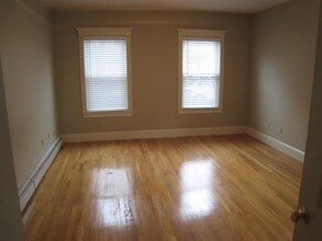 117 Columbia St, Unit 1 in Cambridge, MA - Foto de edificio - Building Photo