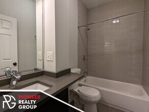 2846 N Mildred Ave, Unit 2 in Chicago, IL - Building Photo - Building Photo