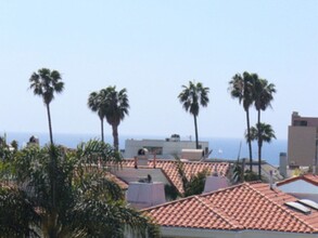 722 S. Broadway in Redondo Beach, CA - Foto de edificio - Building Photo