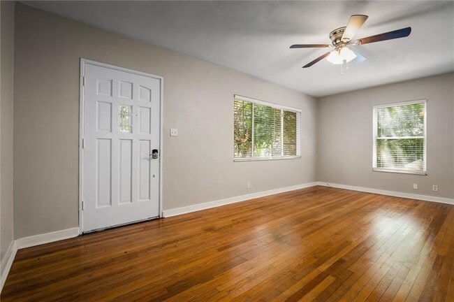 321 Thornhill Cir in Mobile, AL - Building Photo - Building Photo
