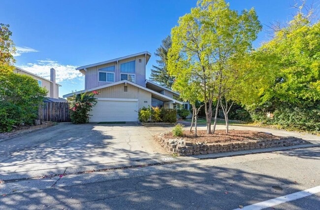 property at 9348 Blue Oak Dr