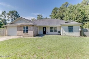1417 Willow St in Ocean Springs, MS - Building Photo