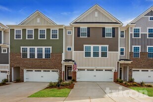 1108 Bandon Dr, Unit R102 in Waxhaw, NC - Building Photo