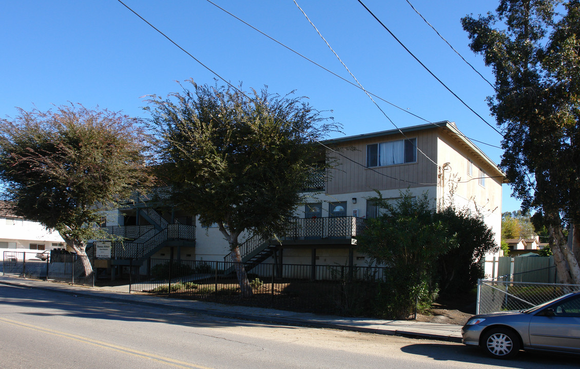 Buena Altura Apartments in Fallbrook, CA - Foto de edificio