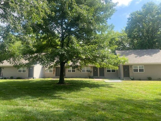 704 Village Dr, Unit 704