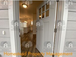 1856 SE Blueberry St in Dallas, OR - Building Photo - Building Photo