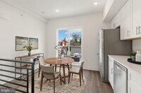 2418 W Jefferson St photo'