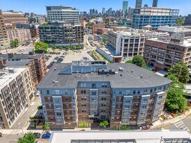 16 Miner St, Unit 303 in Boston, MA - Building Photo