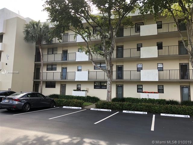 2460 DC Country Club Boulevard-Unit -105-A in Deerfield Beach, FL - Foto de edificio