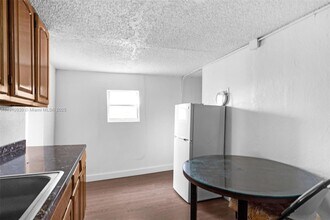 176 NE 50th St in Miami, FL - Building Photo - Building Photo