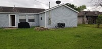 2305 Kingsdale Dr photo'