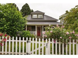 606 Hulet Ave in Newberg, OR - Building Photo