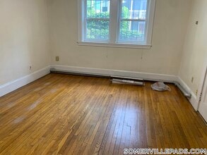 155 Summer St, Unit 4B in Somerville, MA - Foto de edificio - Building Photo