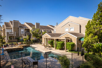 Grants Lake Condominiums in Sugar Land, TX - Building Photo - Building Photo