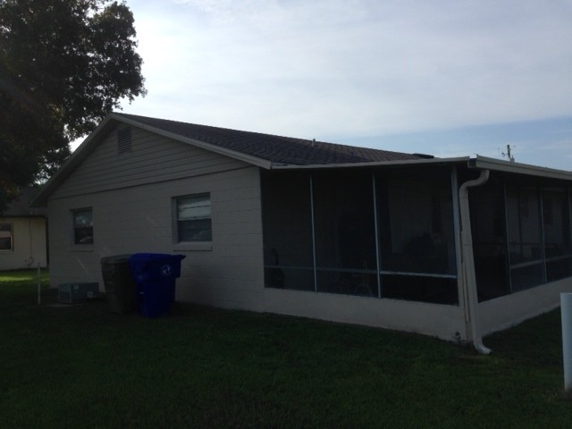 1555 Emmett St in Kissimmee, FL - Building Photo