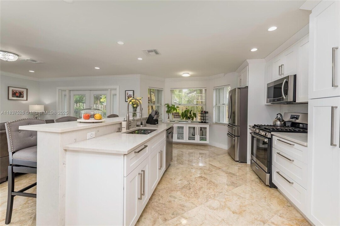 14755 SW 123rd Ave in Miami, FL - Building Photo