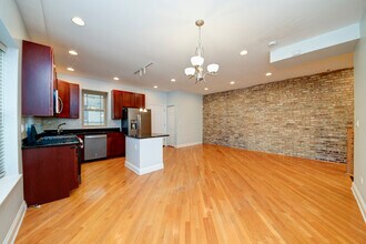 911 Maple Ave in Evanston, IL - Building Photo - Building Photo