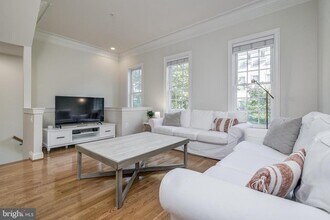 610 Eden Pl in Gaithersburg, MD - Building Photo - Building Photo