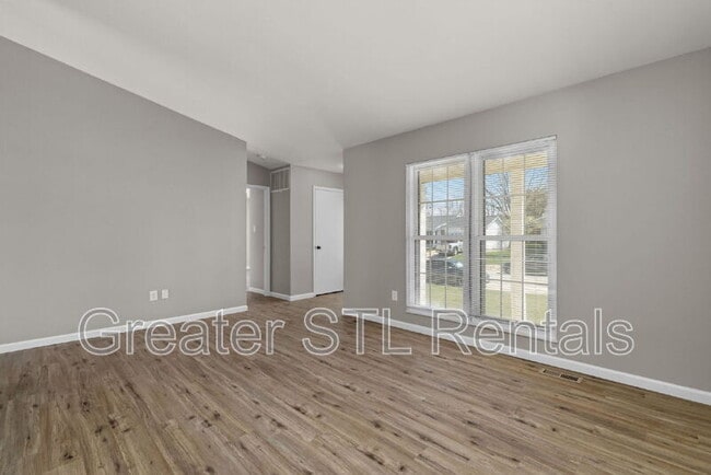 208 Laurelwood Dr in St. Peters, MO - Building Photo - Building Photo