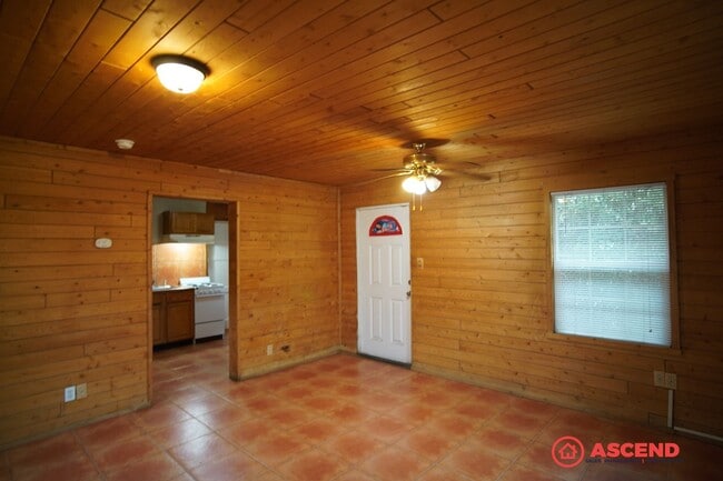 25453 Barbara St in Arvin, CA - Building Photo - Building Photo