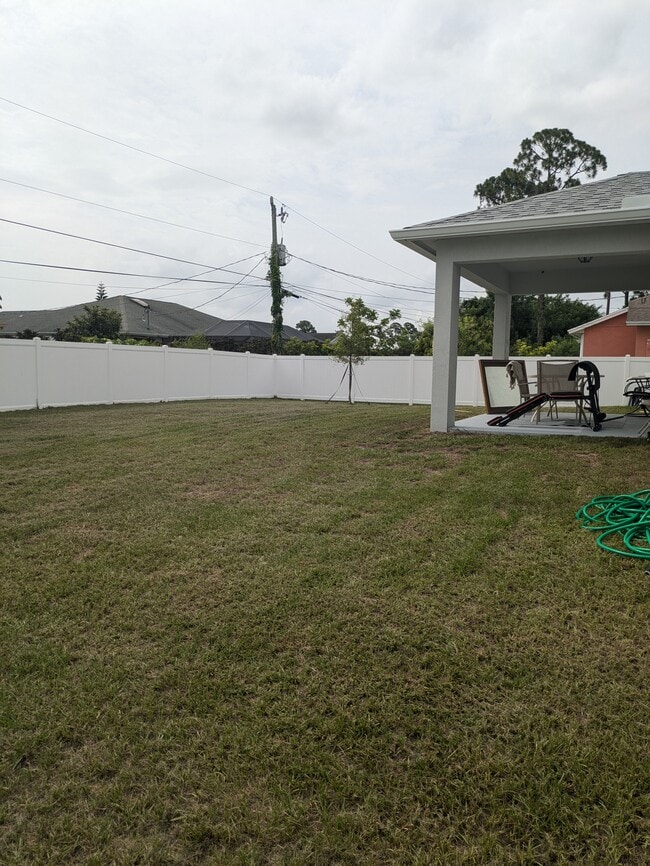 1748 SW Erie St in Port St. Lucie, FL - Building Photo - Building Photo