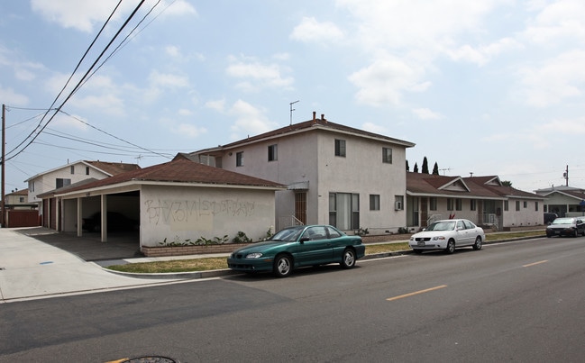 18602 Arline Ave in Artesia, CA - Foto de edificio - Building Photo