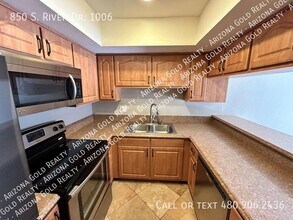 850 S River Dr in Tempe, AZ - Building Photo - Building Photo