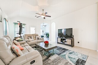 3033 Broadhaven Dr in Texas City, TX - Foto de edificio - Building Photo