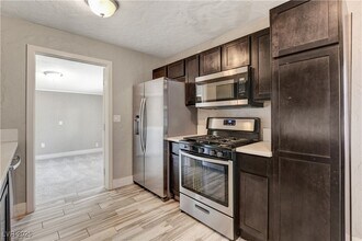2641 N Arrowhead St in North Las Vegas, NV - Building Photo - Building Photo