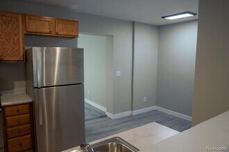 587 Eugene Ave in Ypsilanti, MI - Building Photo - Building Photo