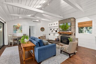 1596 Ronne Dr, Unit AUCPDY in Santa Rosa, CA - Building Photo - Building Photo