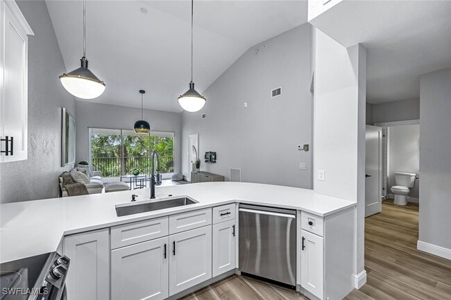 7741 Pebble Creek Cir in Naples, FL - Building Photo - Building Photo