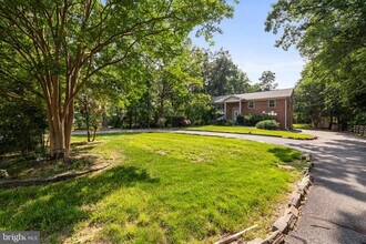 3906 Prosperity Ave in Fairfax, VA - Building Photo - Building Photo