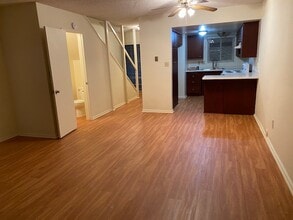 21107 Victor St, Unit 8 in Torrance, CA - Building Photo - Building Photo