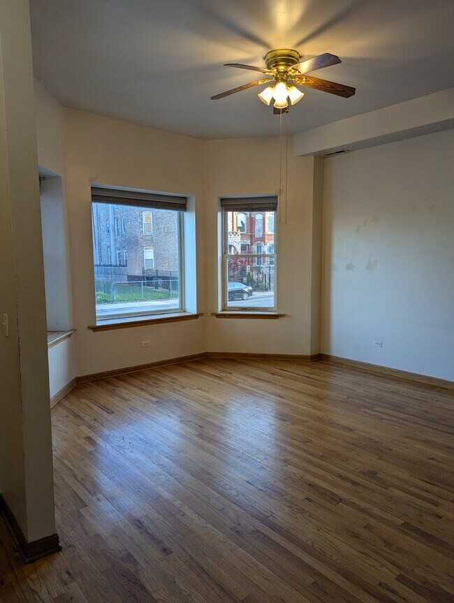 3212 W Warren Blvd, Unit 1 in Chicago, IL - Building Photo - Building Photo