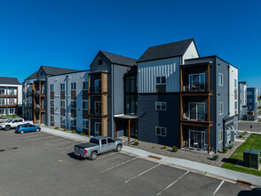 Summit & Sky LLC in Bozeman, MT - Foto de edificio - Building Photo