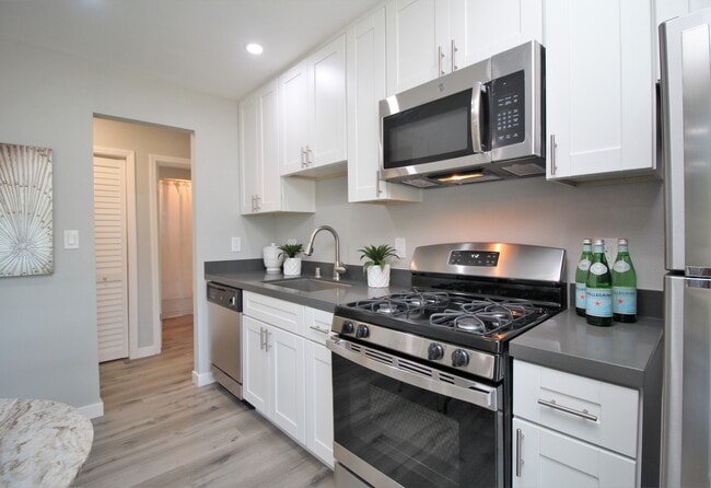 Redwood Creek Apartments