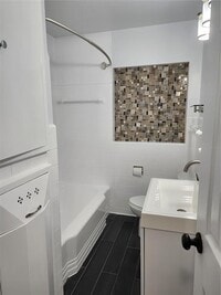 8 POINSETTIA Dr photo'