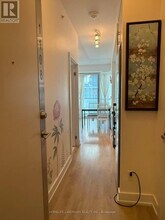 128 Fairview Mall Dr in Toronto, ON - Building Photo - Building Photo
