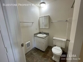 1669 Savage Rd NE in Salem, OR - Building Photo - Building Photo