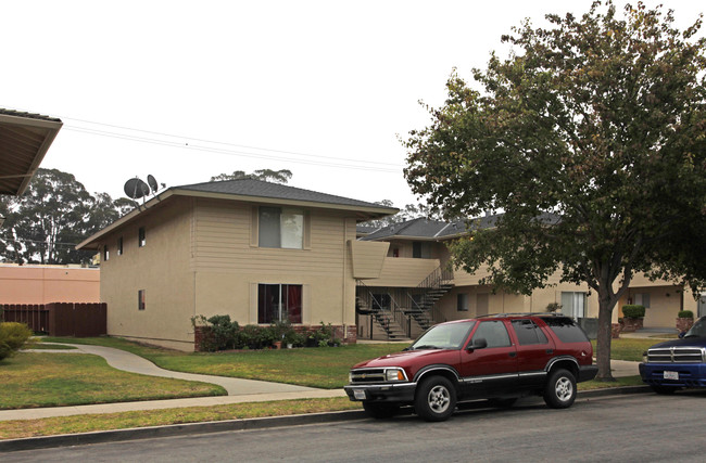 956 Lupin Dr in Salinas, CA - Building Photo - Building Photo