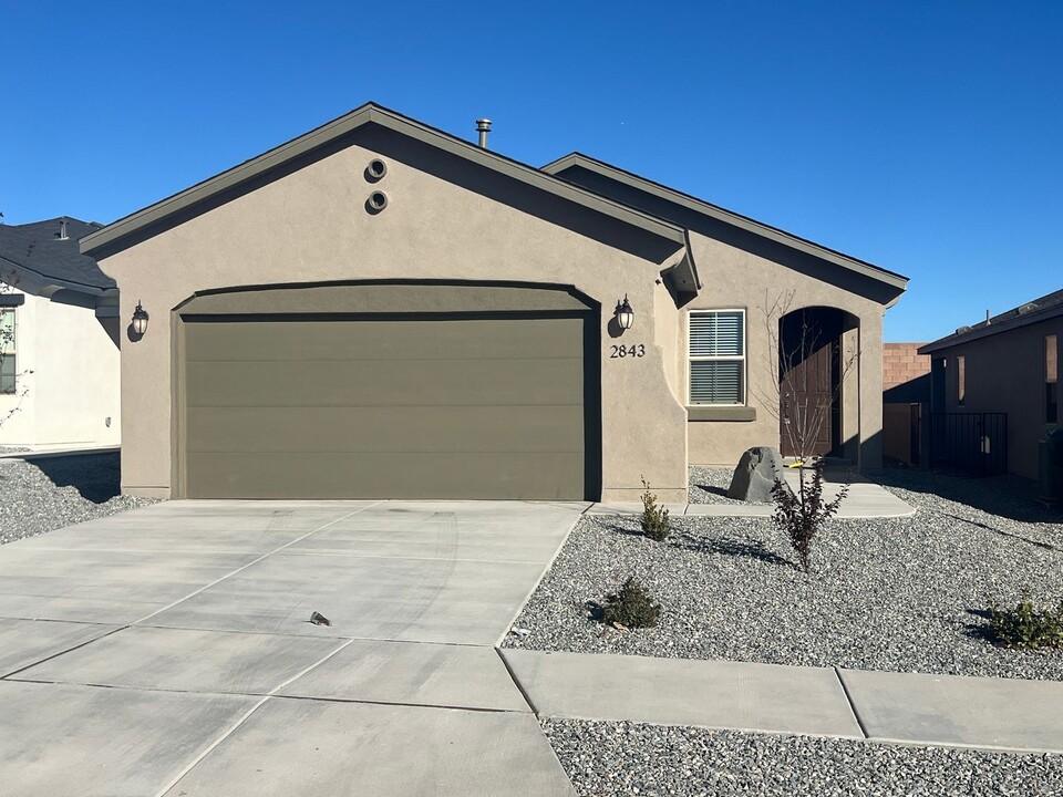 2843 Cambridge Avenue NE in Rio Rancho, NM - Building Photo