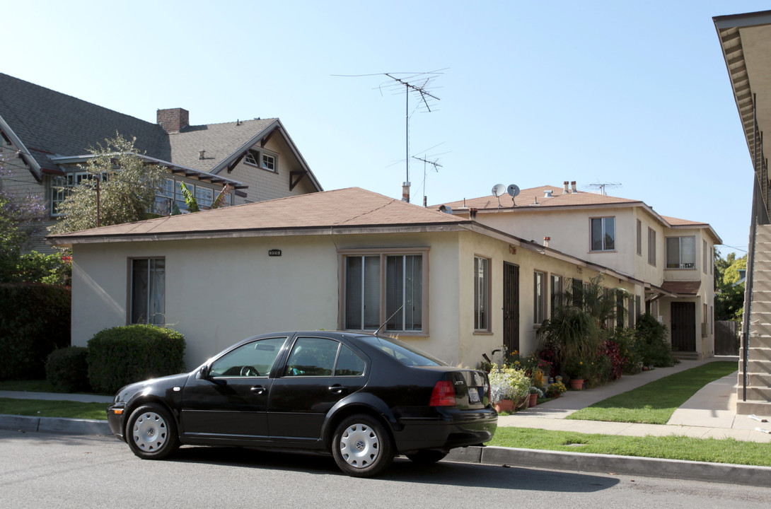 3009 3rd St in Long Beach, CA - Building Photo