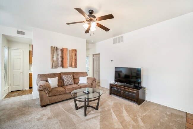11903 Parliament St, Unit 611