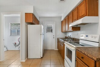 408 N Rosland Dr in Kissimmee, FL - Building Photo - Building Photo