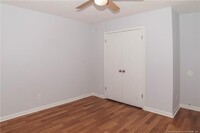 1302 Kienast Dr photo'