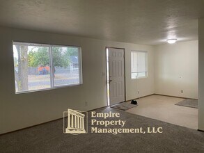 3862 Pattison St in Eugene, OR - Building Photo - Building Photo