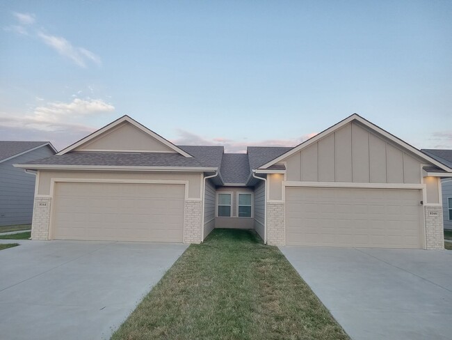 property at 8164 E 34th Ct S